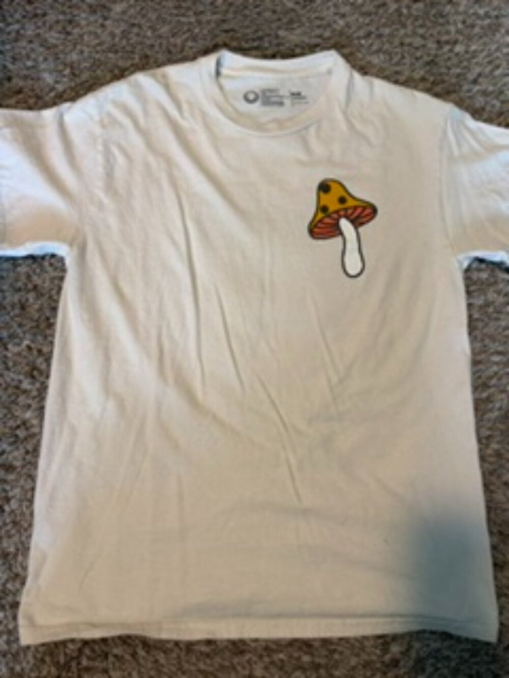 Stylish REFF Graphic T-Shirt in a Medium, featuring a classic Tan color.
